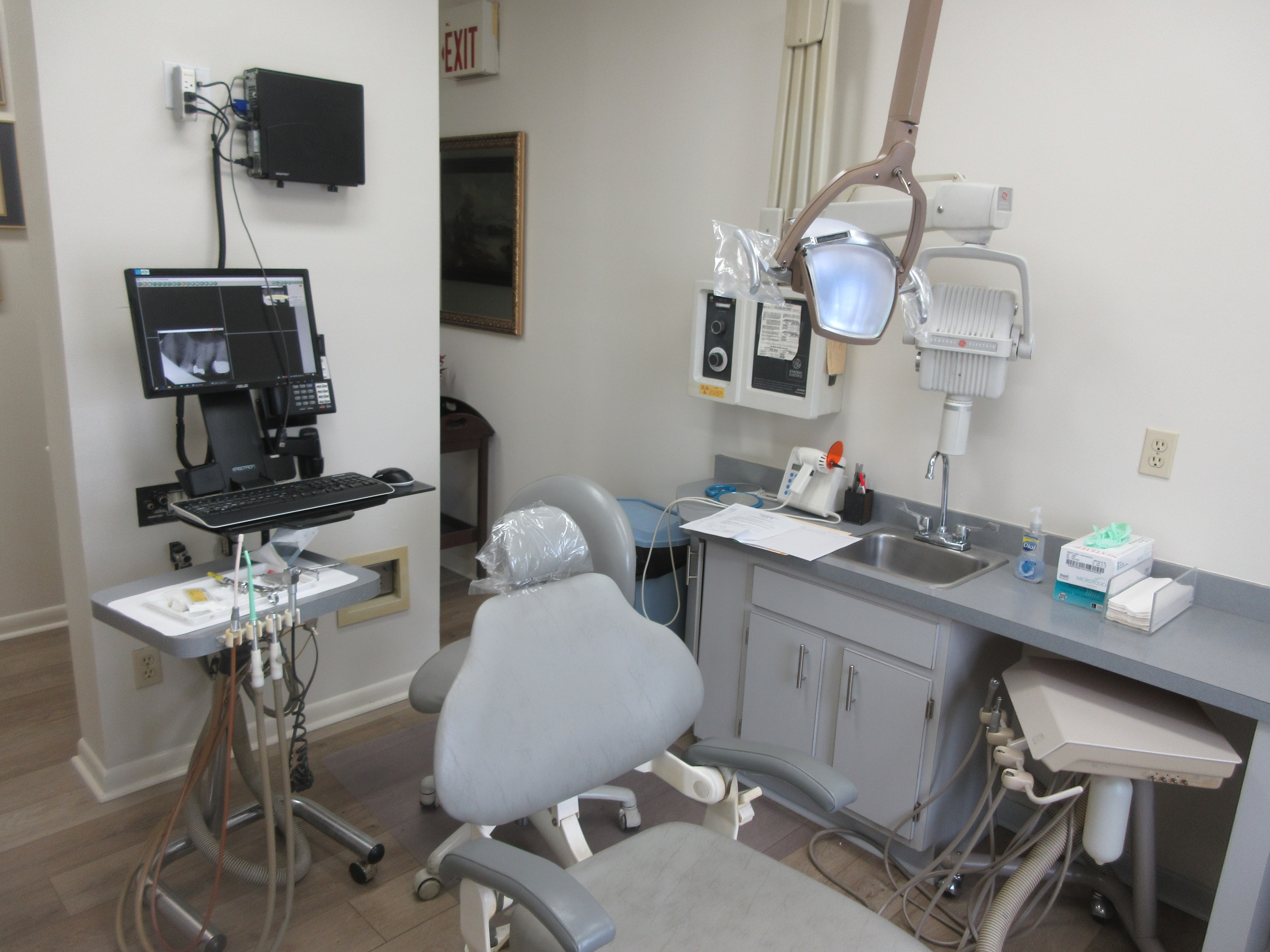Exam room setup for a first dental visit.